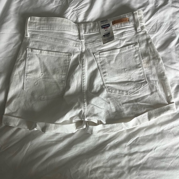 NWT High rise denizen white jeans shorts - Picture 2 of 4